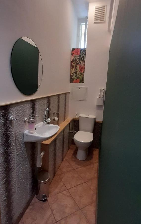 Apartament Kasztanowy Apartment Gliwice Ngoại thất bức ảnh